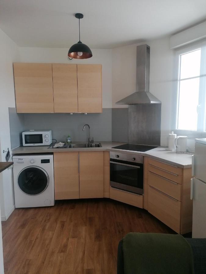Apartamento Chez la Rég'- Aux pieds de la cathédrale Reims Exterior foto